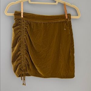 Free People Vivienne Velvet Mini Skirt in Moss size 2 Like New